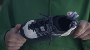 Video laden en afspelen in Gallery-weergave, Katana Laces - geel/zwart, heren klimschoenen