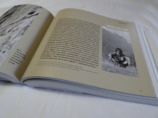 Load image into Gallery viewer, Roc, rock climbing reference guide