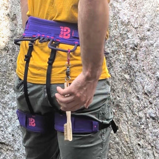Charger l'image dans la galerie, Clipmag, magnetic climbing brush holder
